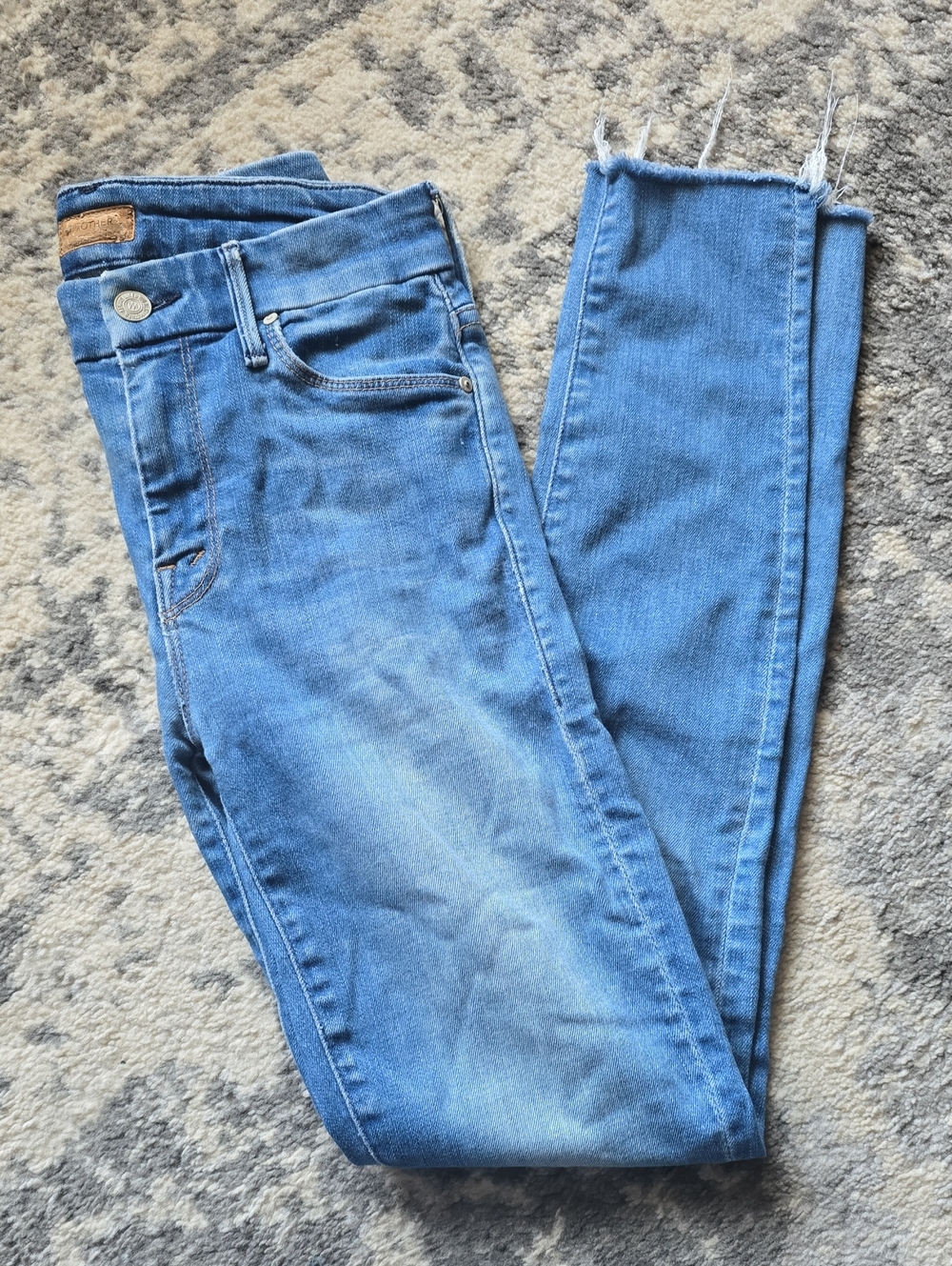 MOTHER Light Wash Looker Ankle Fray Jeans